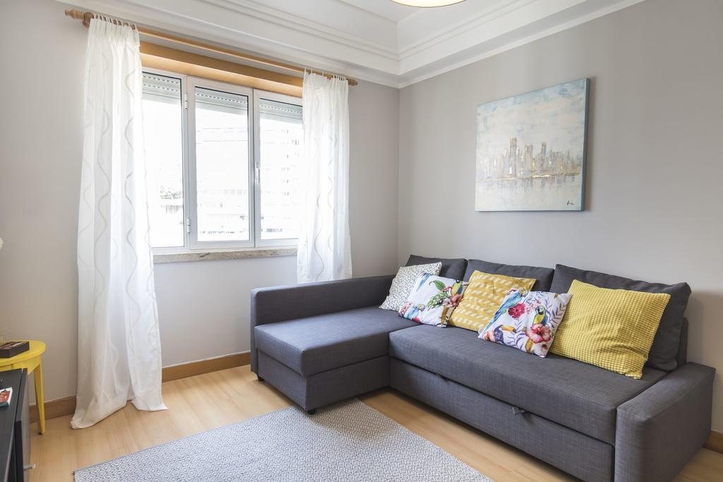Lovelystay - Charming Marques Flat Lisbon Exterior photo